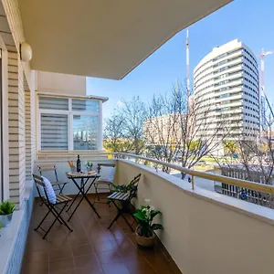 Apartamento Wintowinrentals Teatinos, Metro, Free Parking & Pool., Málaga